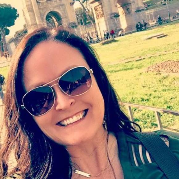 Meet your Posher, Carrie - Picture 1 of 1